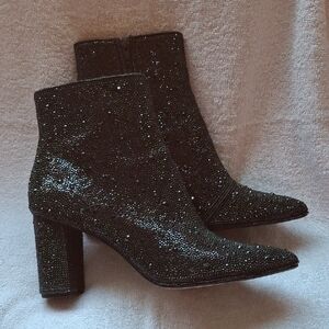 Betsey Johnson CADY Black Sparkle Heeled Boots Sz 8.5 Glam Holiday Goth Vegan